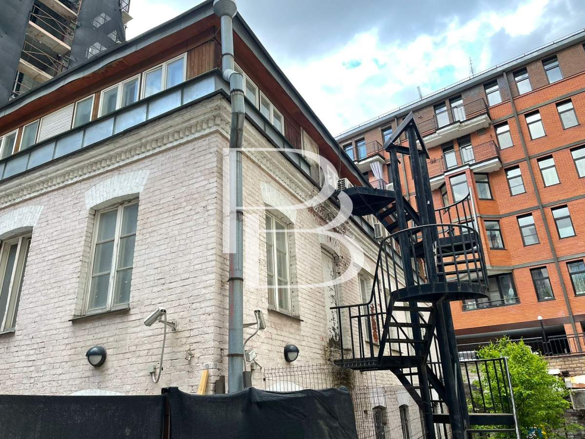 Продам торговое помещение 384 м.кв.