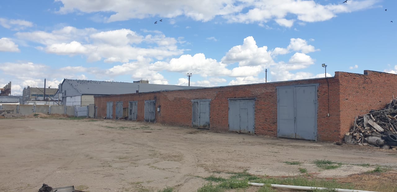 Продам торговое помещение 3004.7 м.кв.