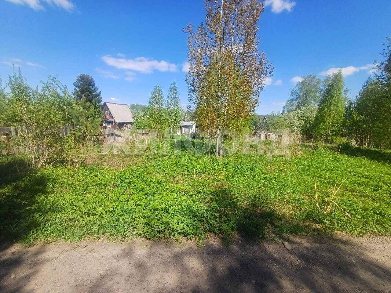 Продам земельный участок 850 м.кв.