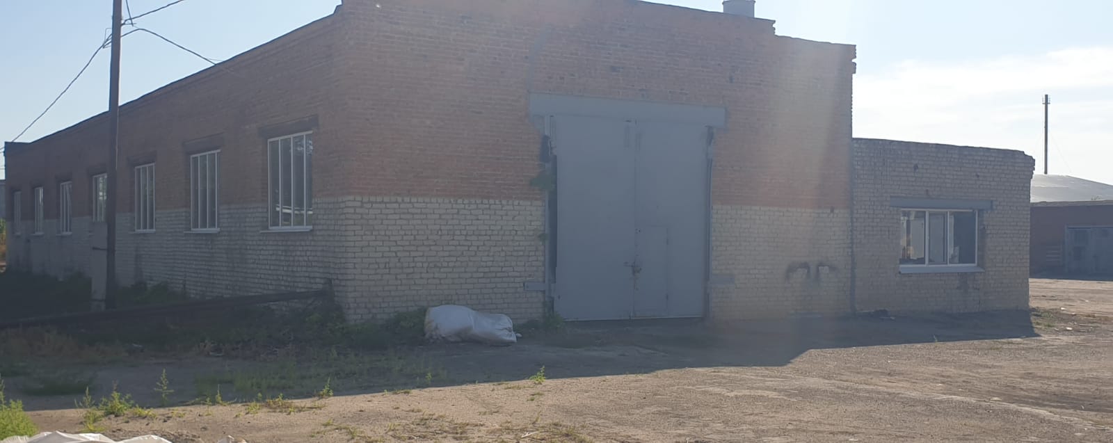 Продам торговое помещение 3004.7 м.кв.