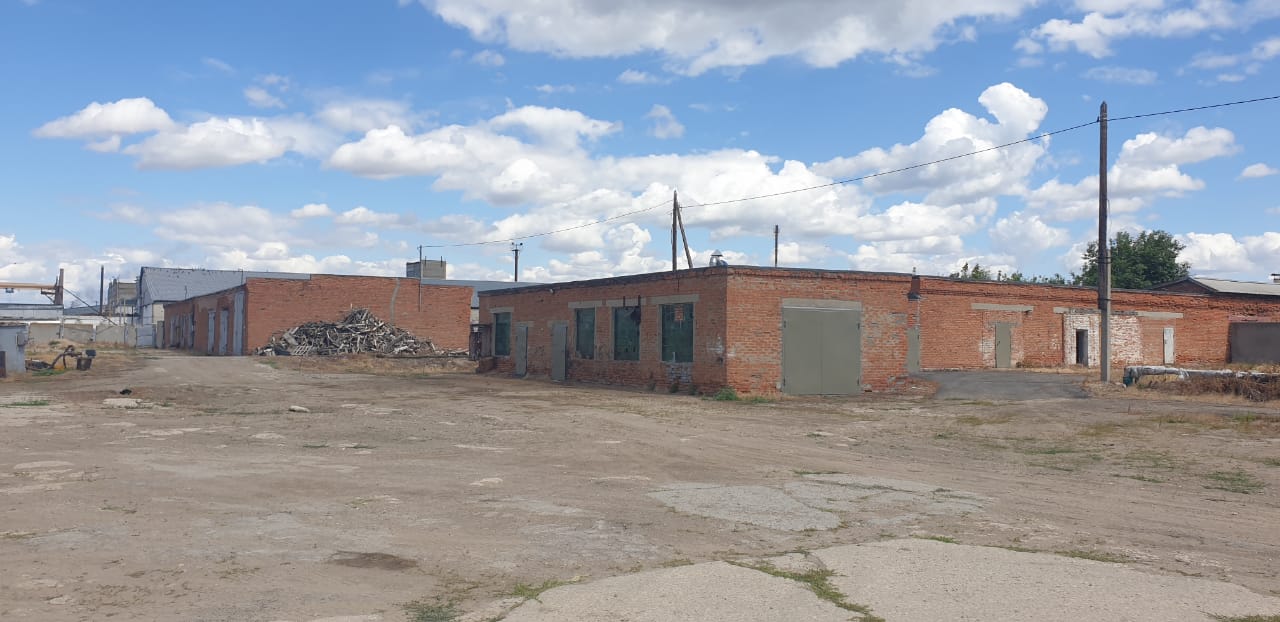 Продам торговое помещение 3004.7 м.кв.