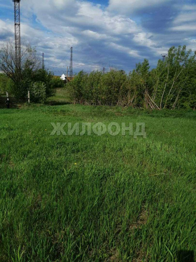 Продам земельный участок 800 м.кв.