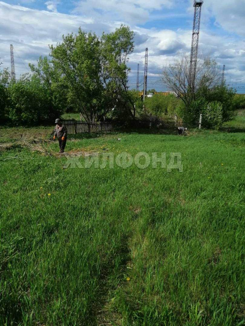 Продам земельный участок 800 м.кв.