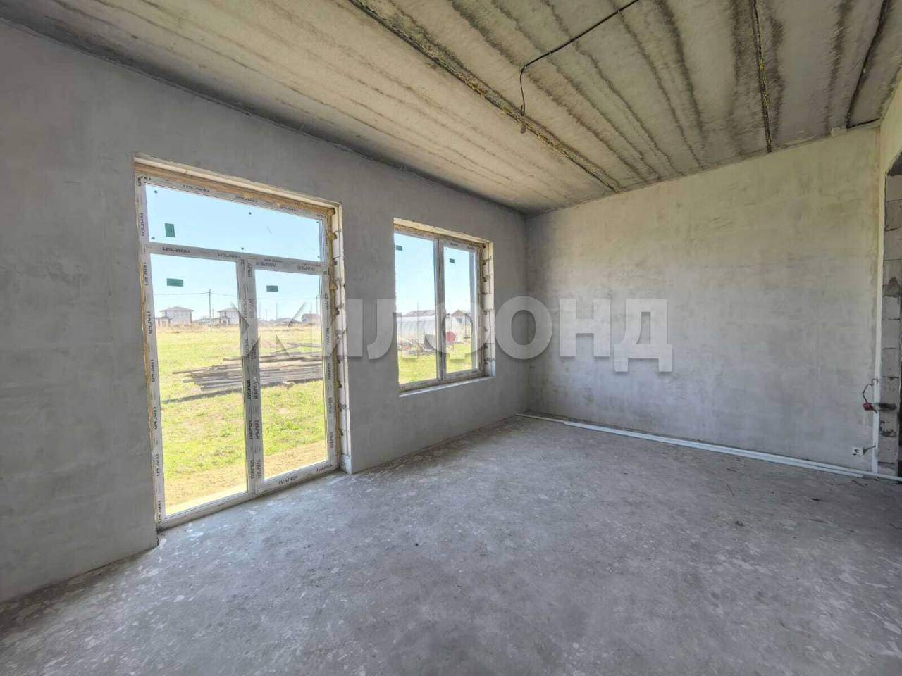 Продам земельный участок 814 м.кв.