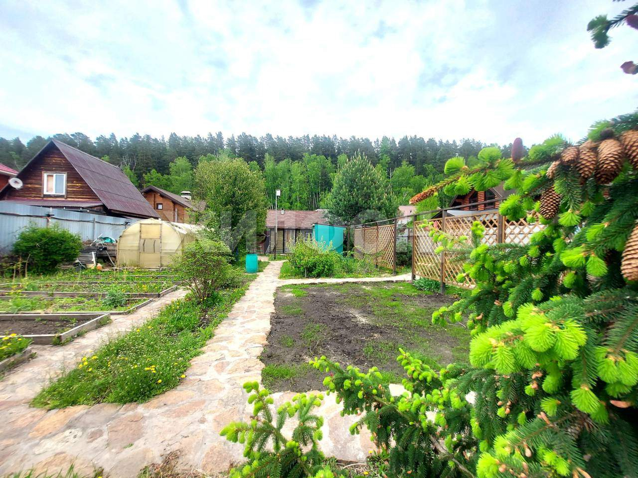 Продам земельный участок 680 м.кв.