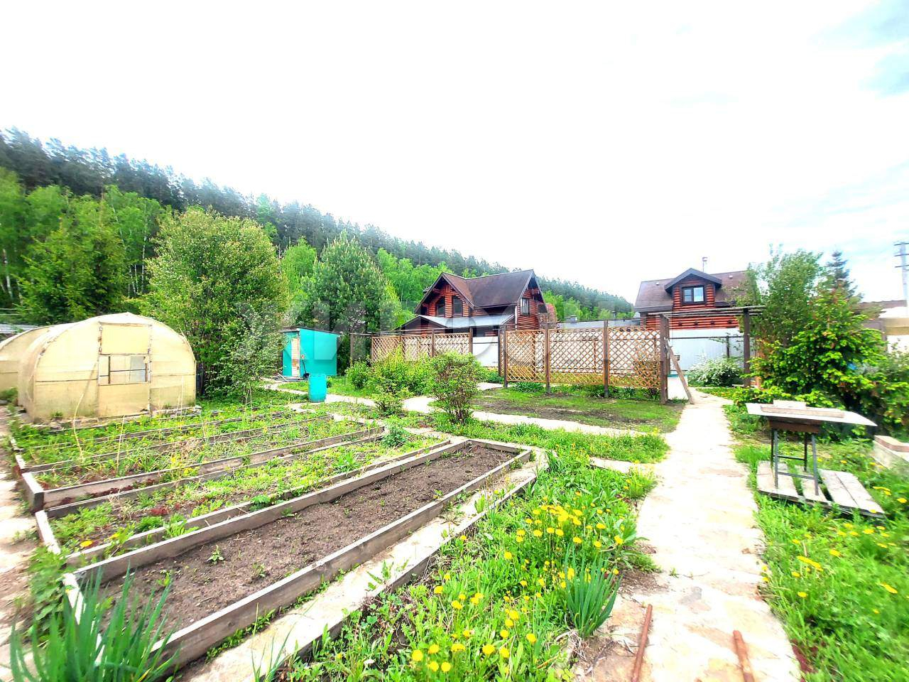 Продам земельный участок 680 м.кв.