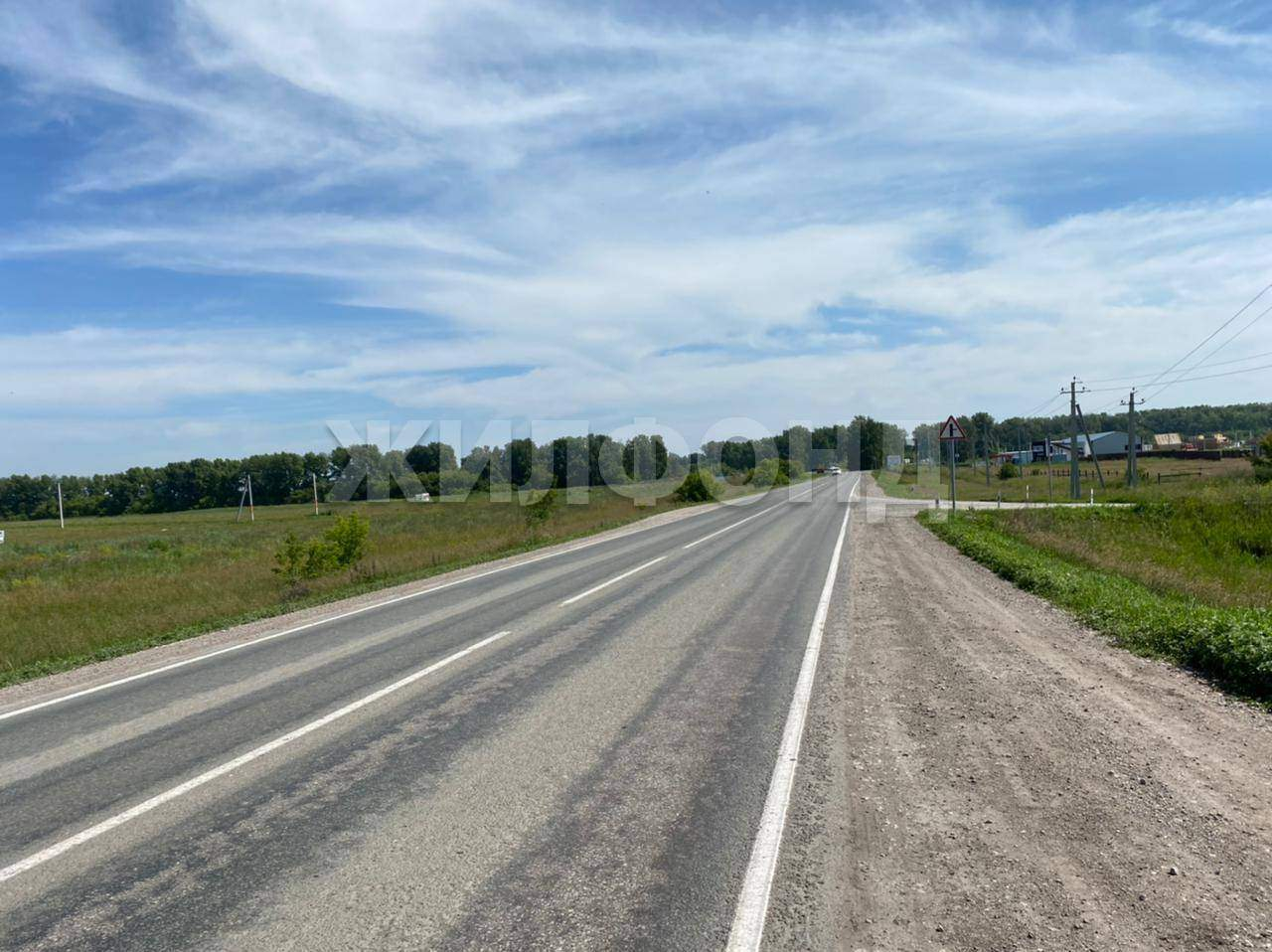 Продам земельный участок 939 м.кв.