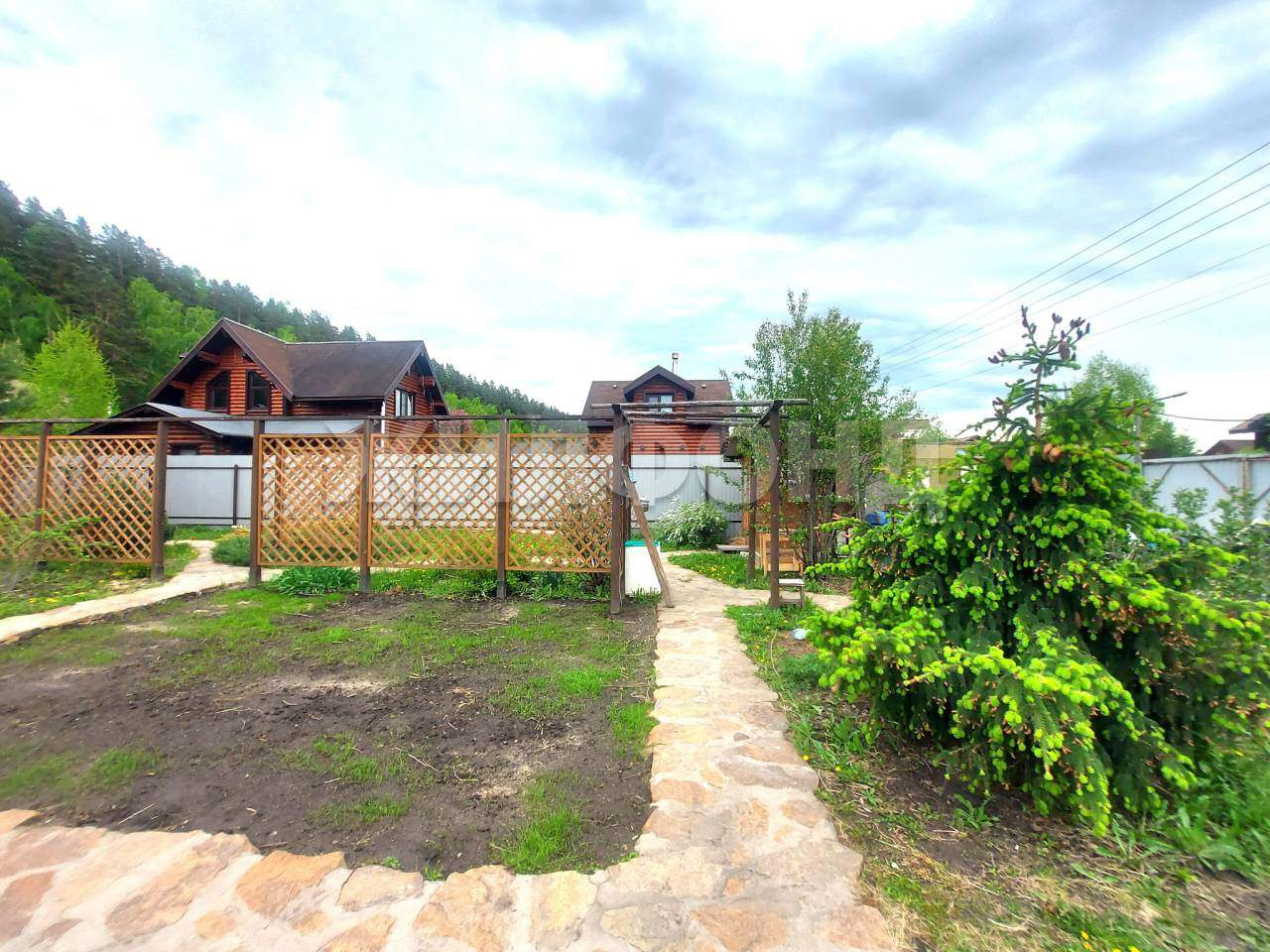 Продам земельный участок 680 м.кв.