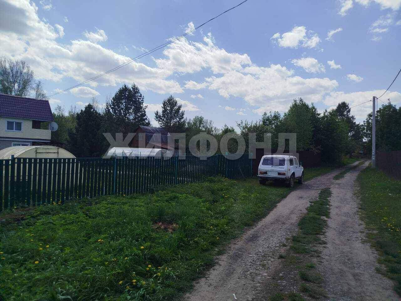 Продам земельный участок 630 м.кв.