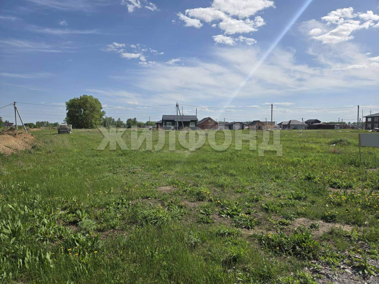 Продам земельный участок 1008 м.кв.