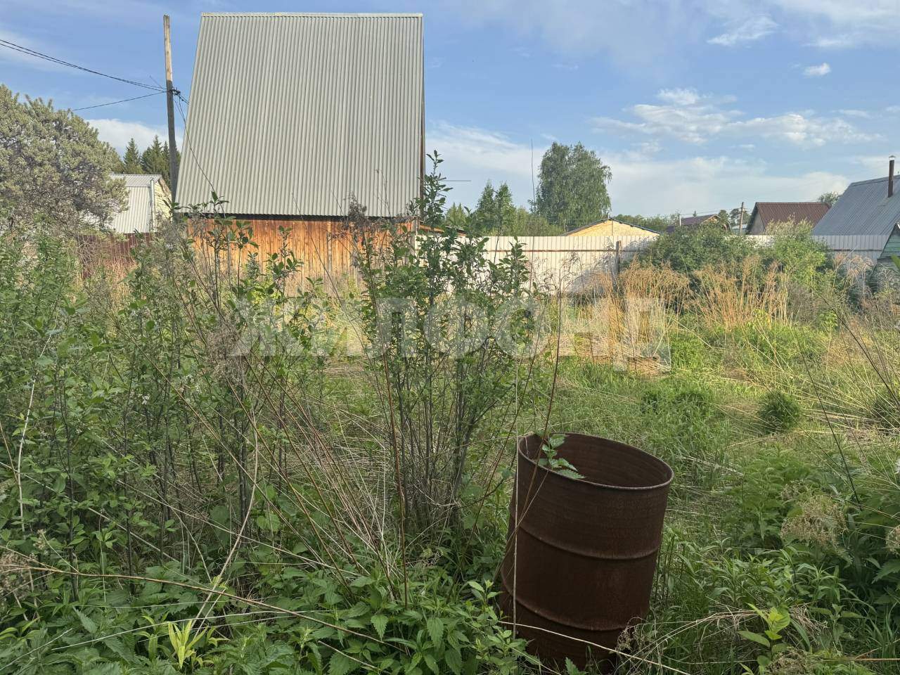 Продам земельный участок 585 м.кв.