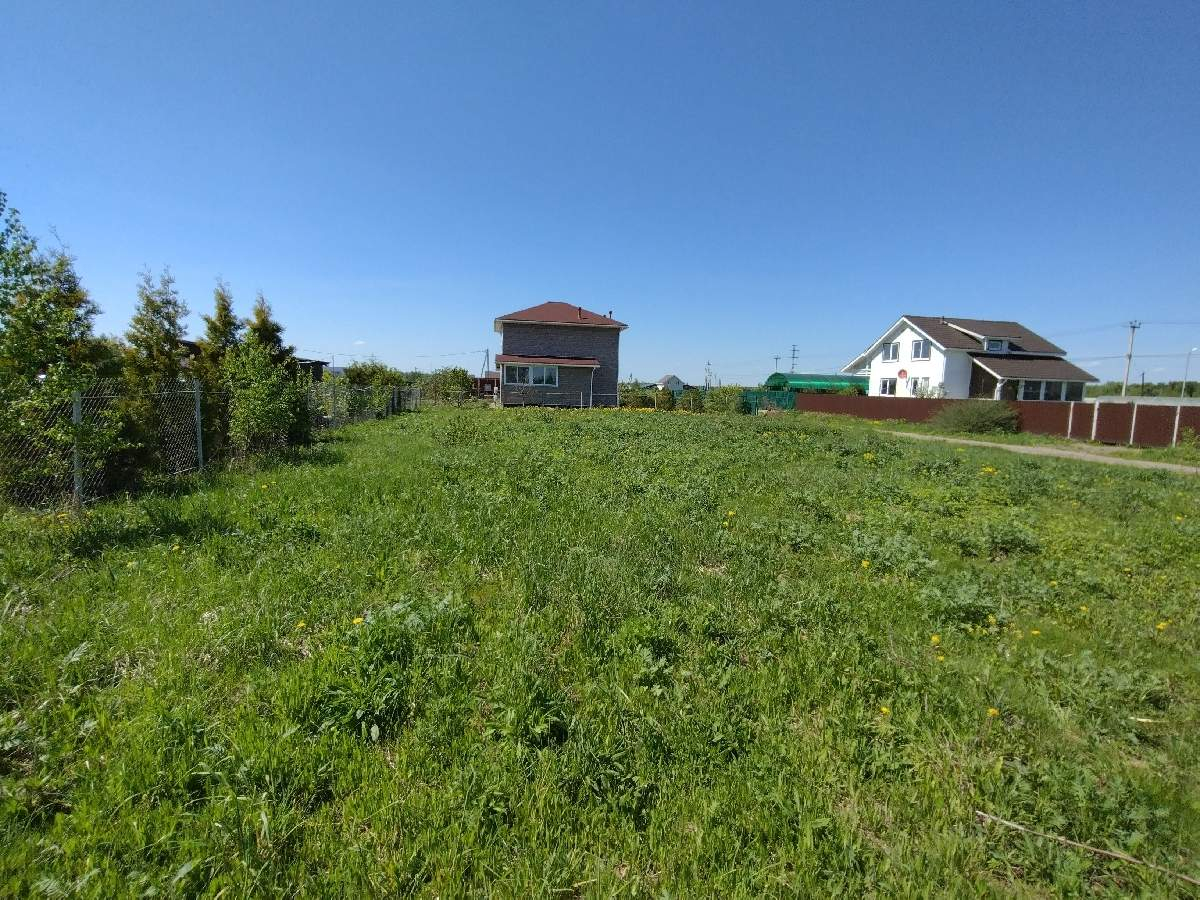Продам земельный участок 810 м.кв.