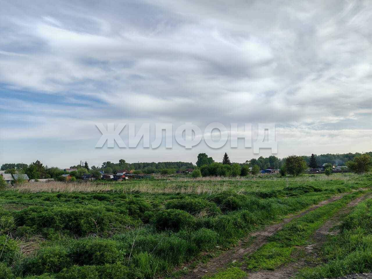 Продам земельный участок 900 м.кв.