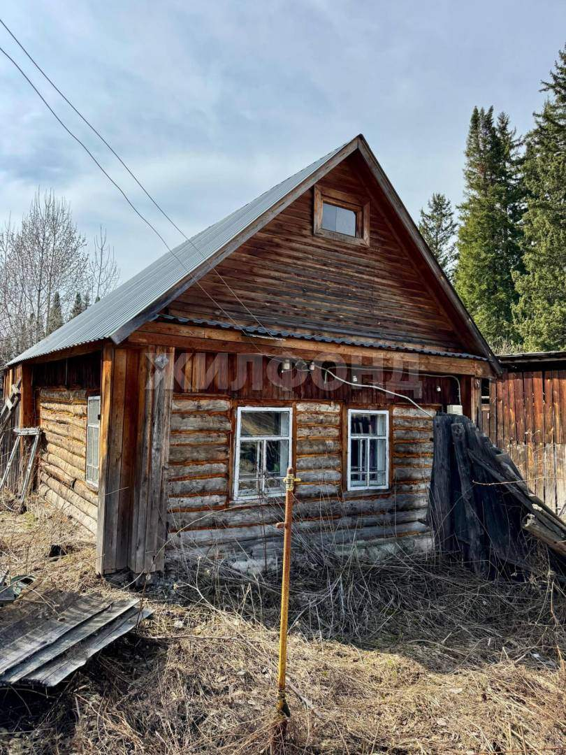 Продам земельный участок 1270 м.кв.