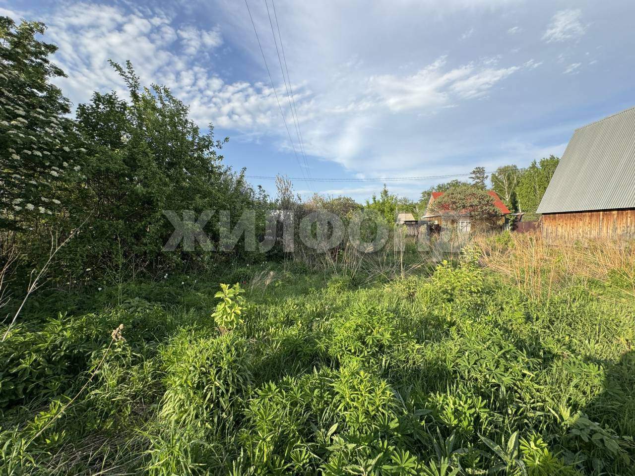 Продам земельный участок 585 м.кв.