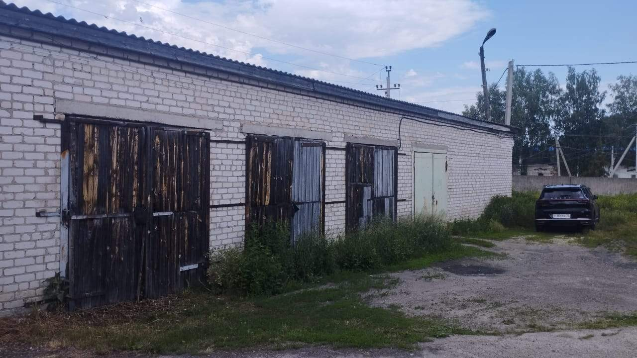 Гараж на продажу в Базарном Сызгане, Советская улица фото №1