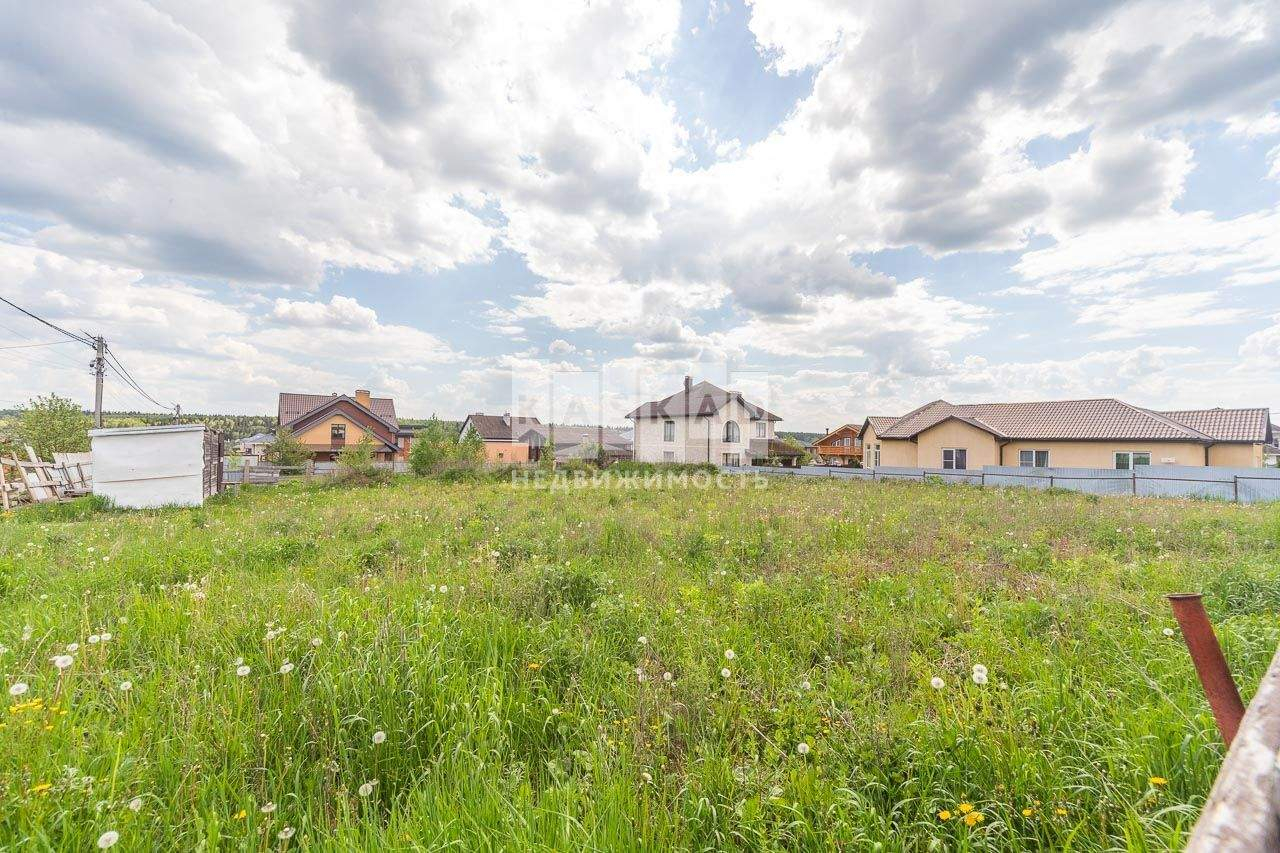 Продам земельный участок 1200 м.кв.