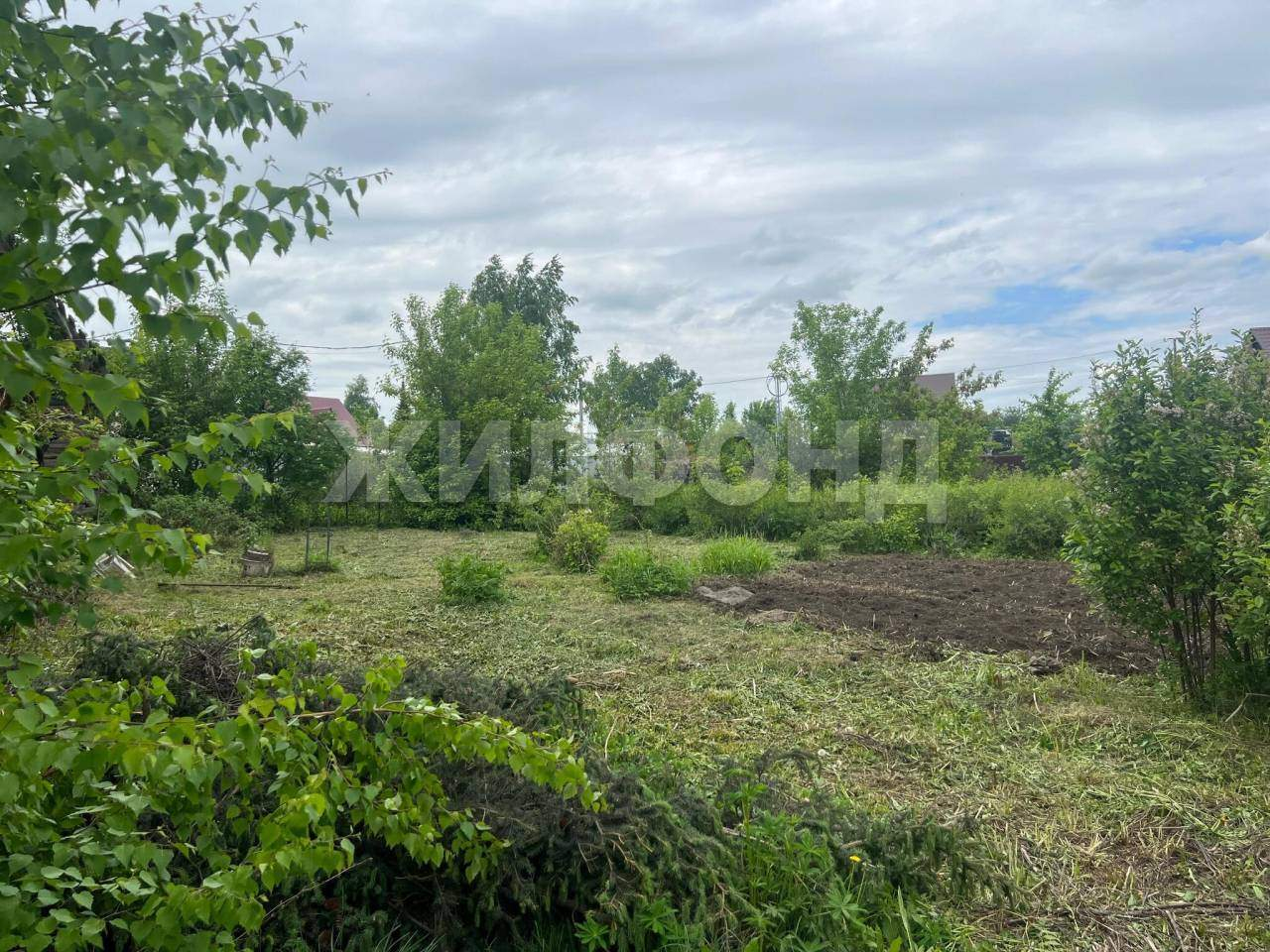 Продам земельный участок 765 м.кв.