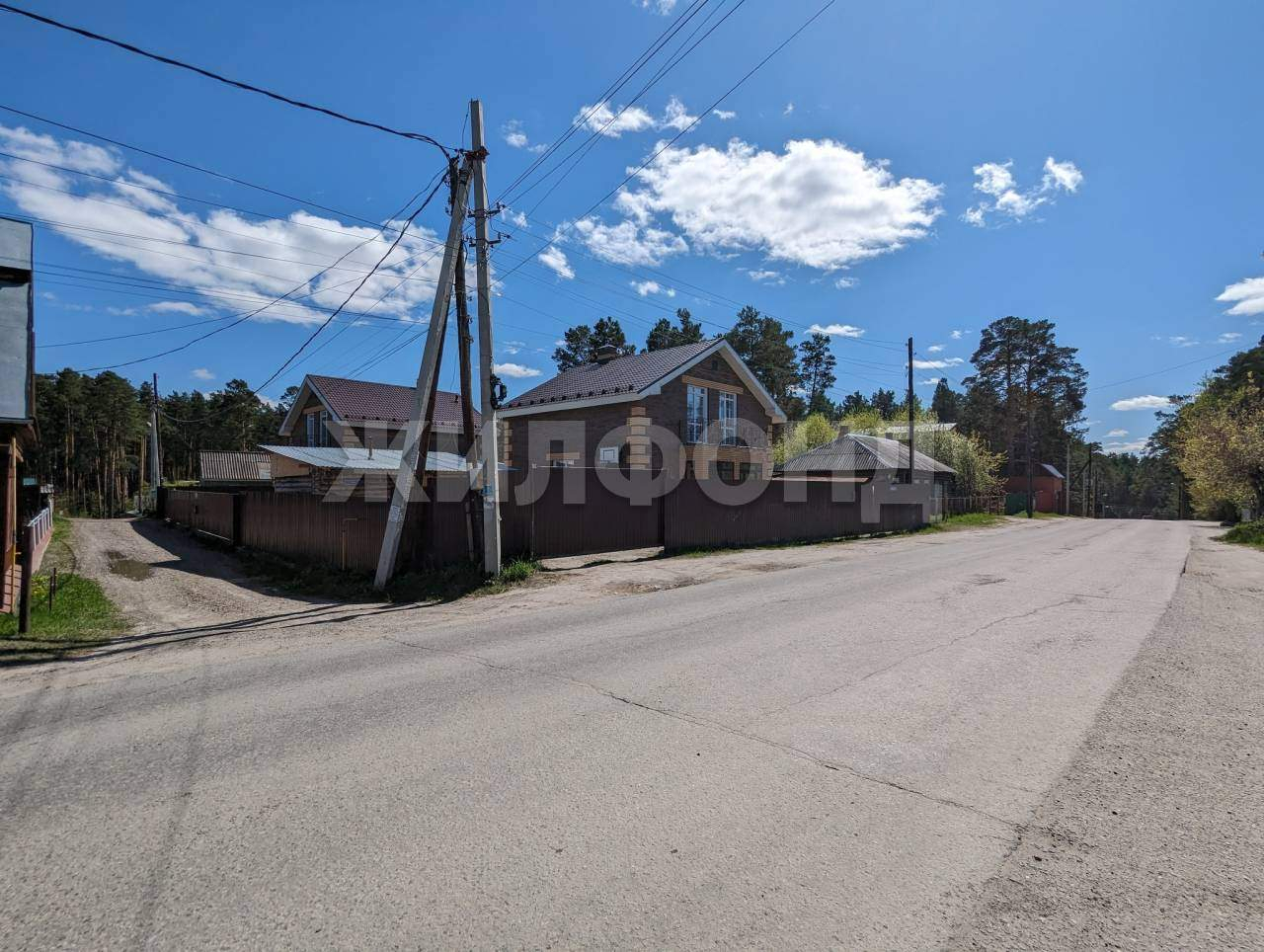 Продам земельный участок 600 м.кв.
