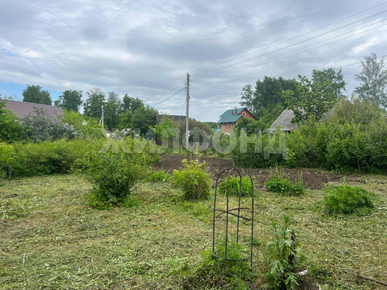 Продам земельный участок 765 м.кв.