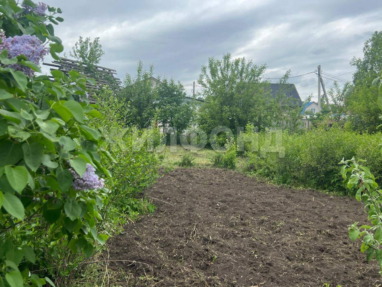 Продам земельный участок 765 м.кв.