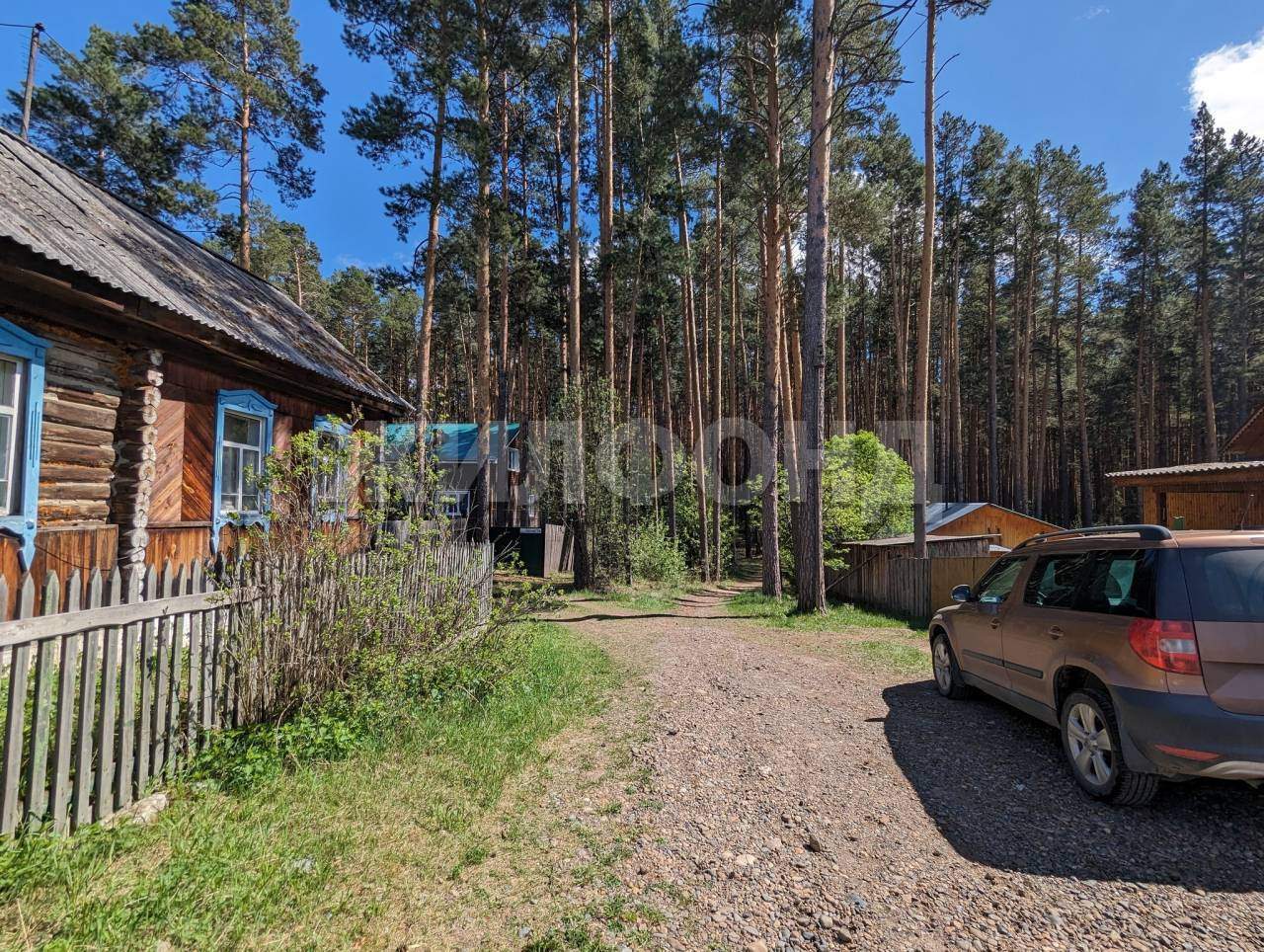 Продам земельный участок 600 м.кв.