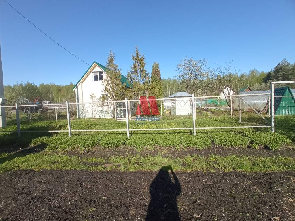 Продам земельный участок 680 м.кв.