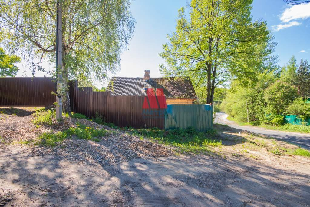Продам земельный участок 1000 м.кв.
