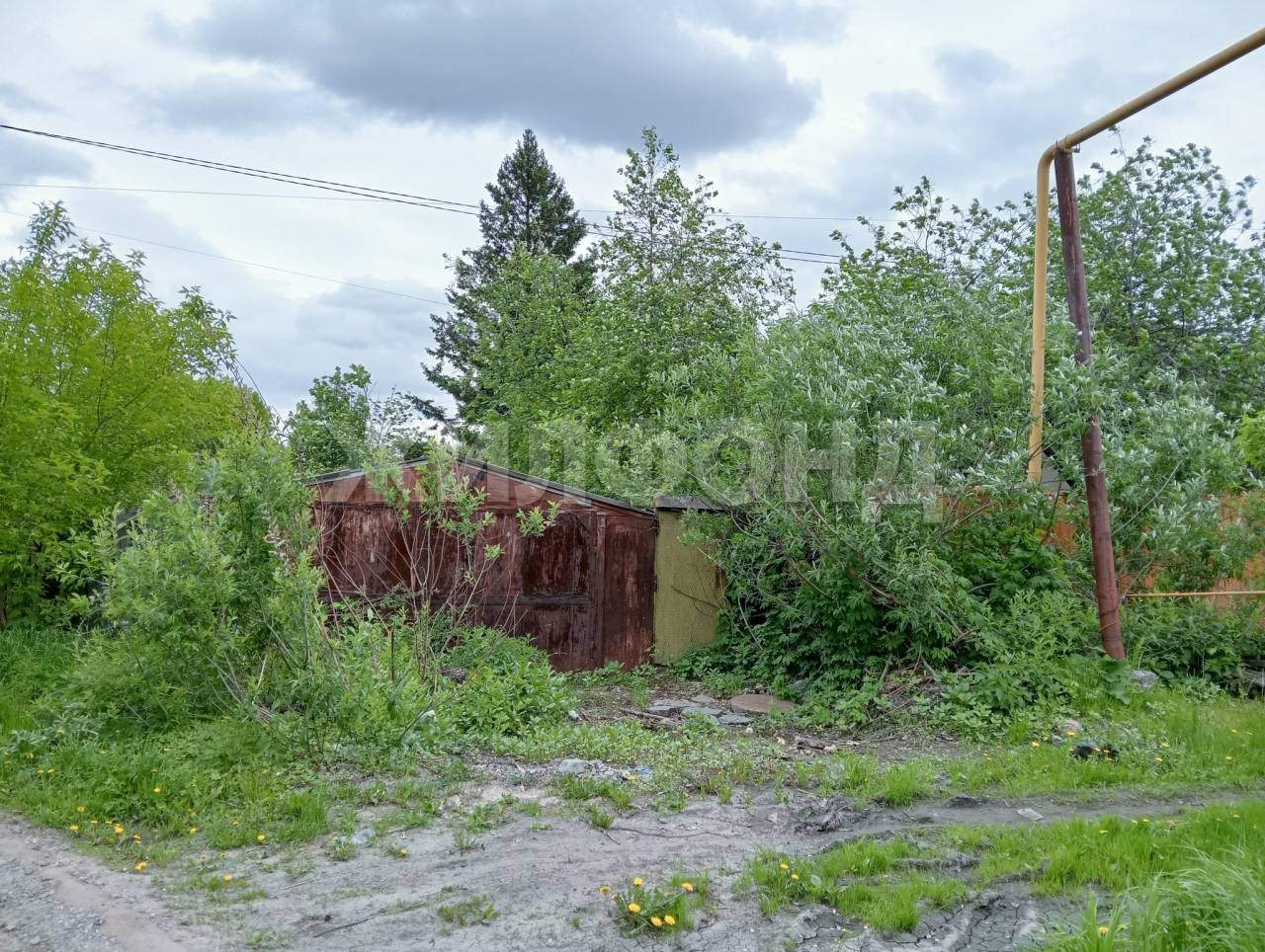 Продам земельный участок 697 м.кв.