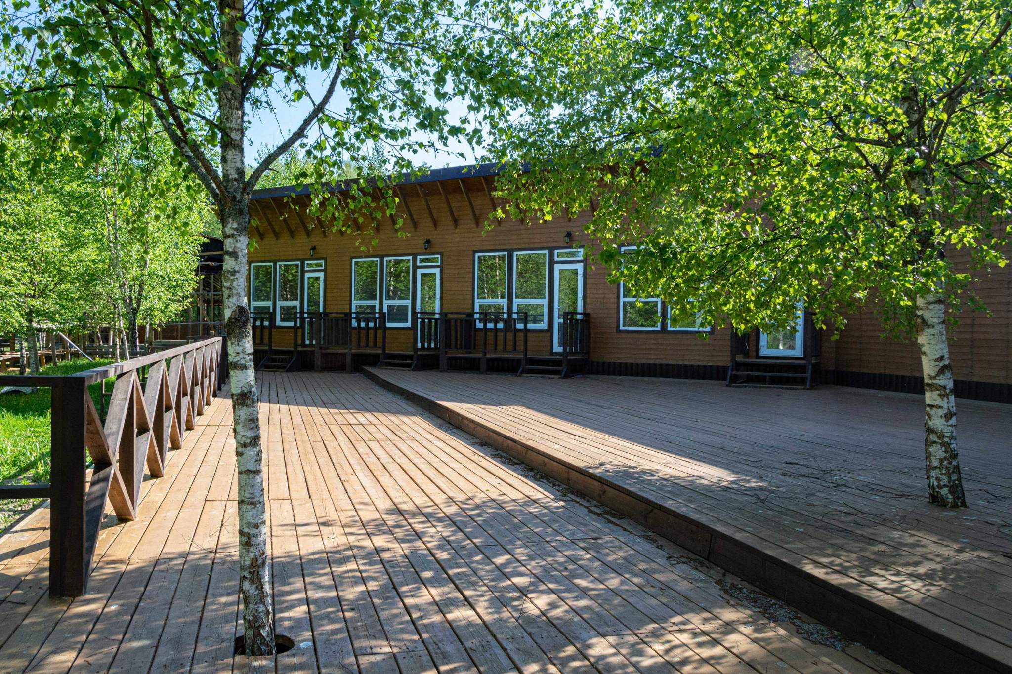 Продам торговое помещение 609.3 м.кв.