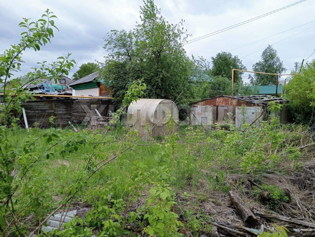 Продам земельный участок 697 м.кв.
