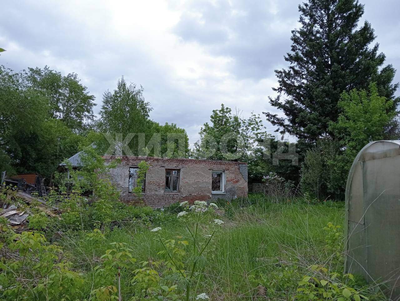 Продам земельный участок 697 м.кв.