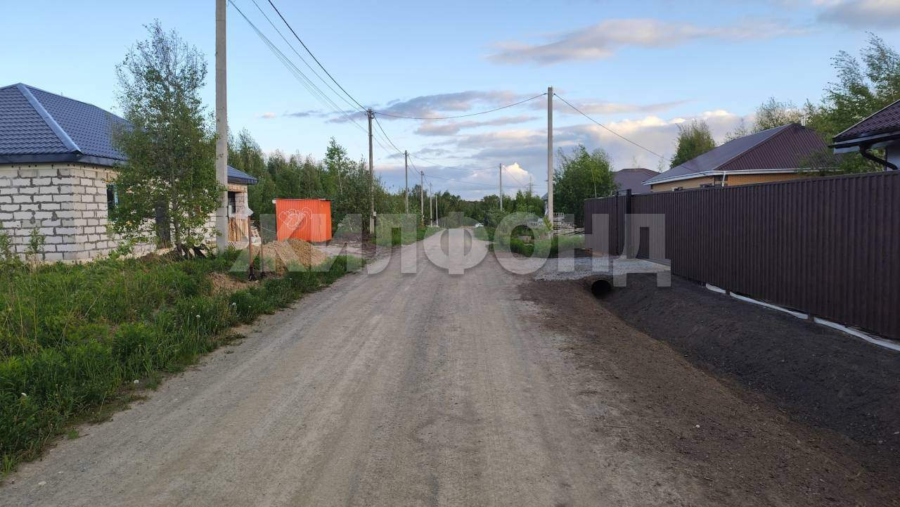 Продам земельный участок 1000 м.кв.