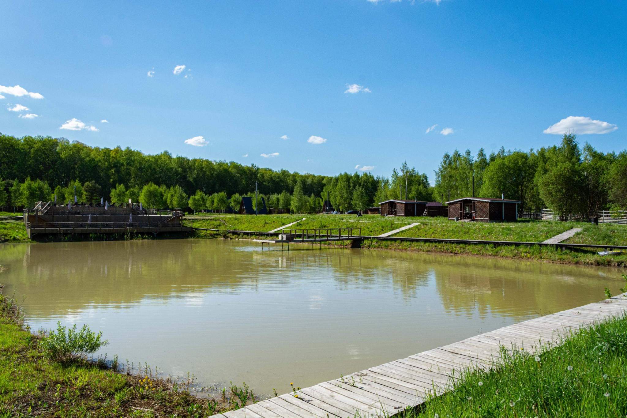 Продам торговое помещение 609.3 м.кв.