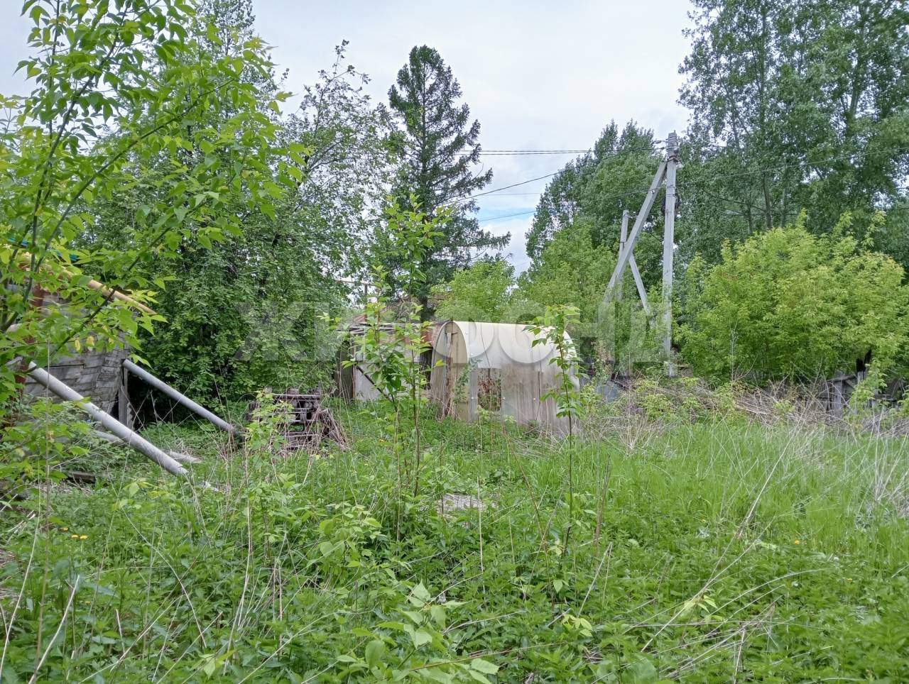 Продам земельный участок 697 м.кв.
