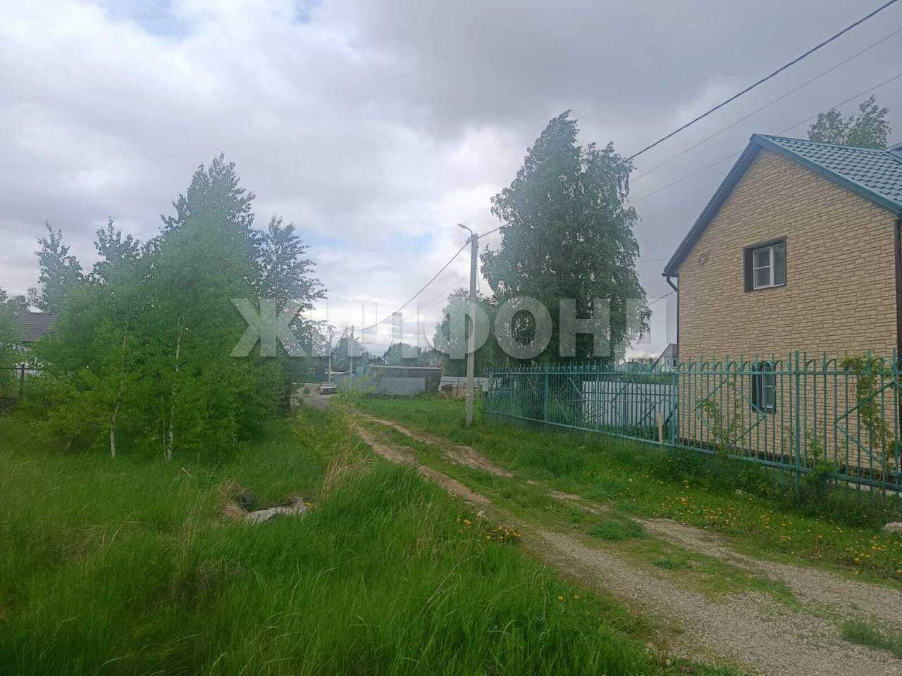 Продам земельный участок 1167 м.кв.