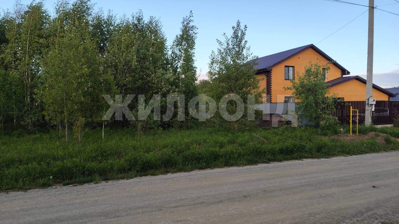 Продам земельный участок 2000 м.кв.