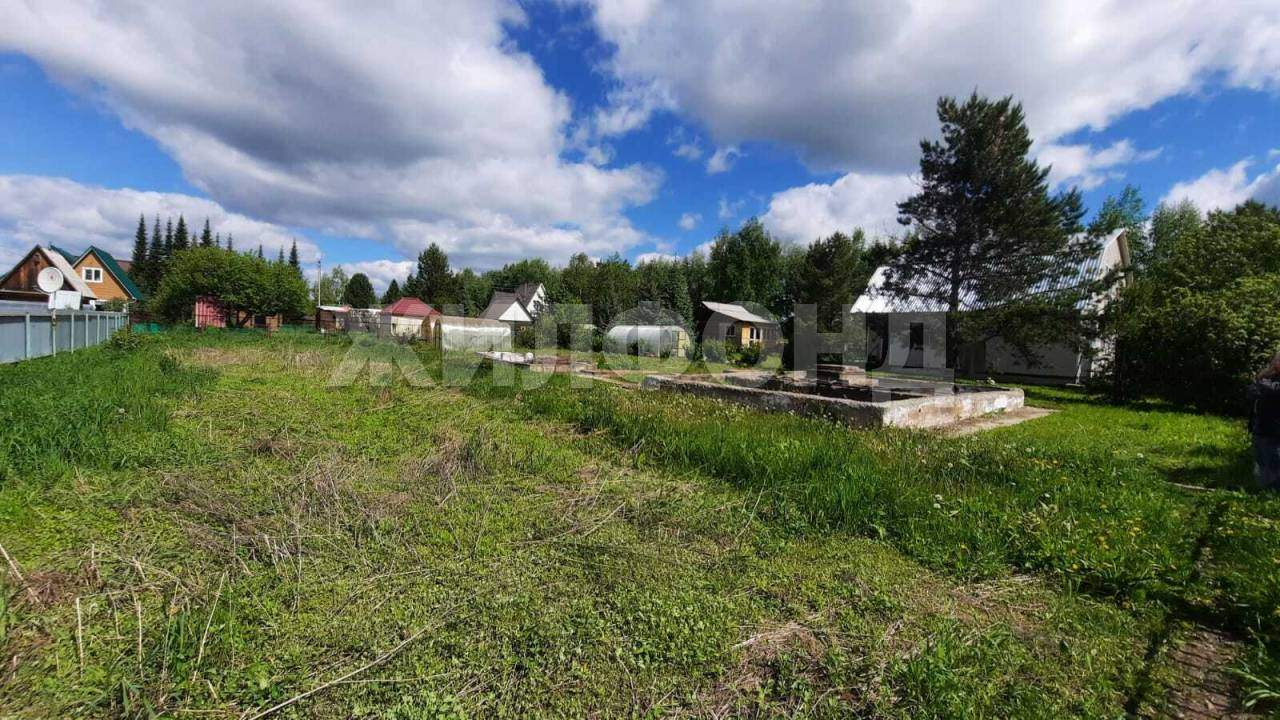 Продам земельный участок 1000 м.кв.