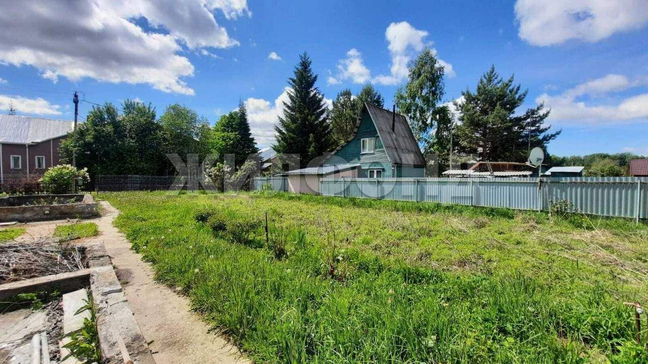 Продам земельный участок 1000 м.кв.