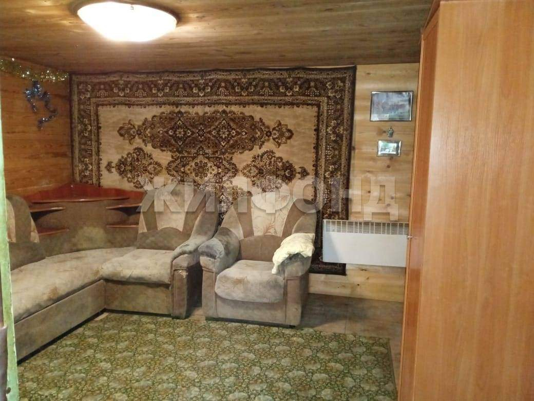 Продам земельный участок 1000 м.кв.