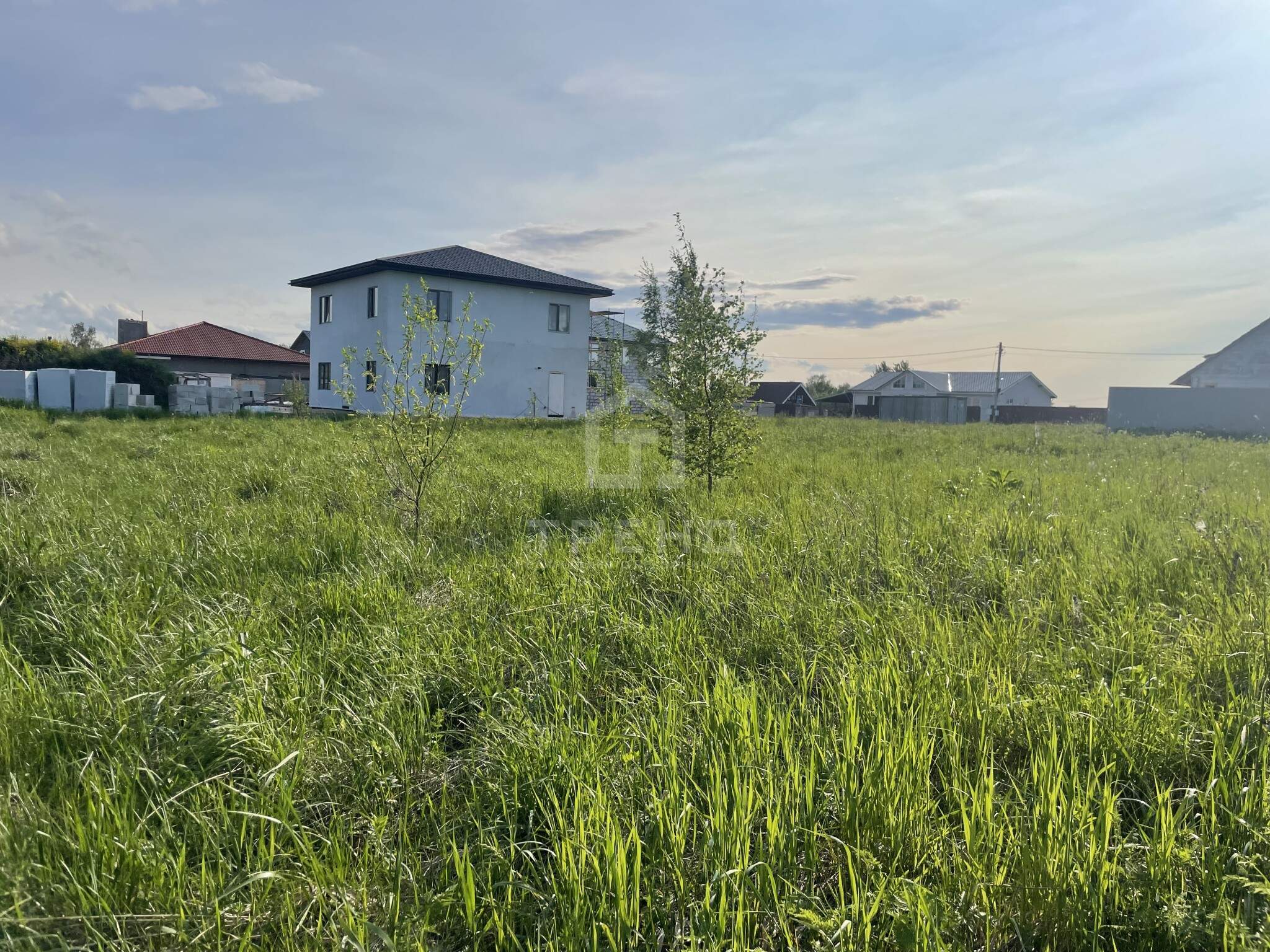 Продам земельный участок 1700 м.кв.