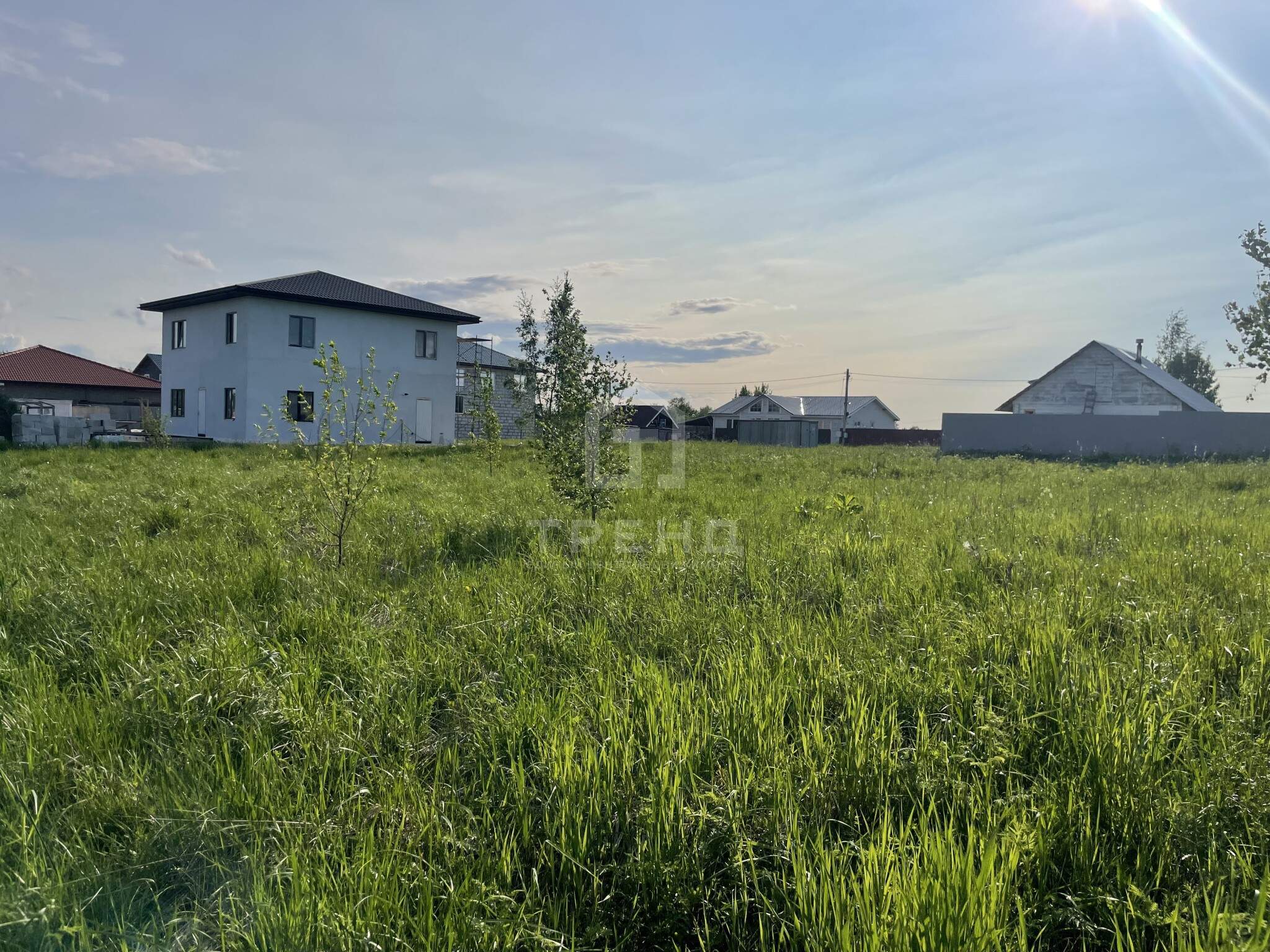 Продам земельный участок 1700 м.кв.