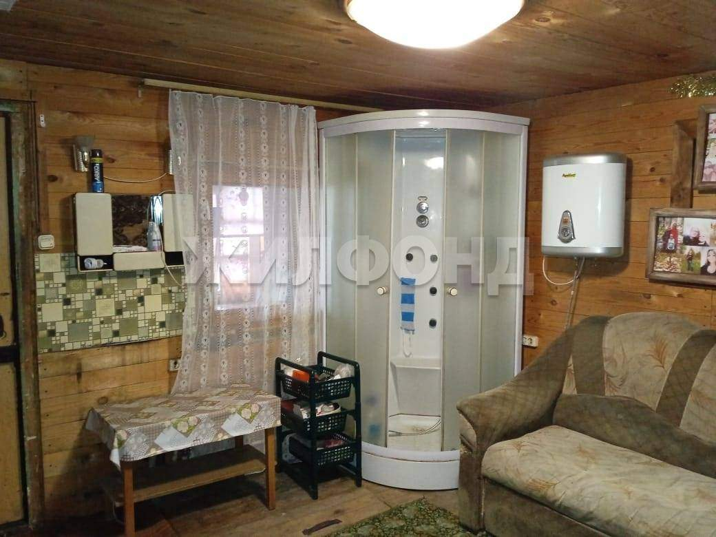 Продам земельный участок 1000 м.кв.