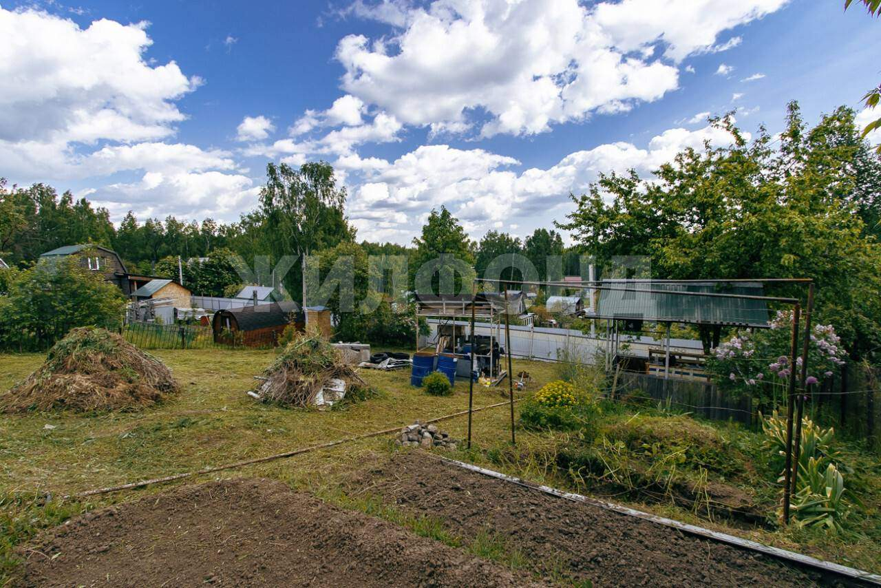 Продам земельный участок 630 м.кв.