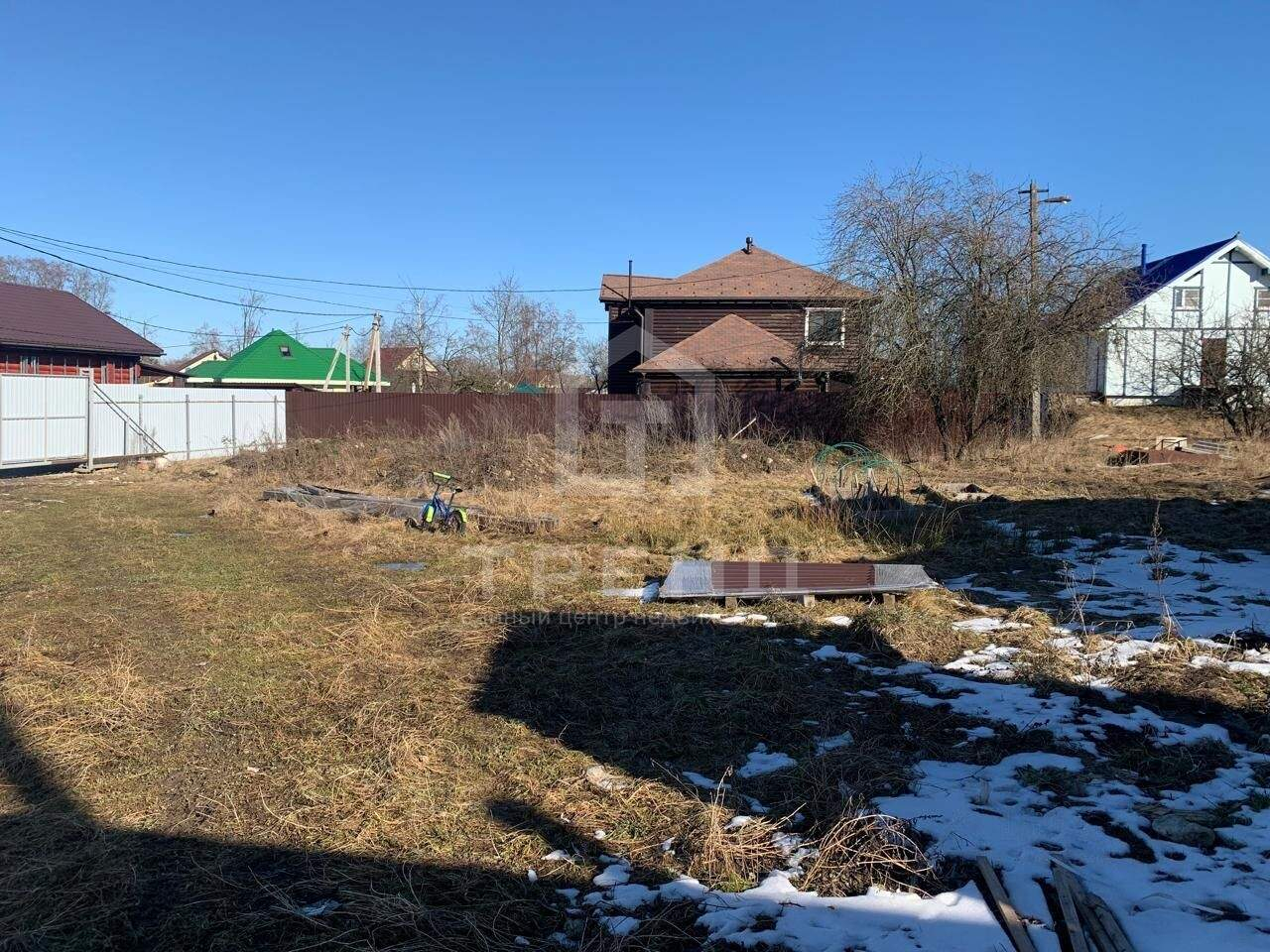 Продам земельный участок 884 м.кв.