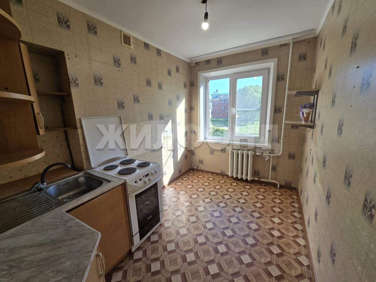 Квартира на продажу в ЗАТО Сибирском, Кедровая улица, 13 фото №0