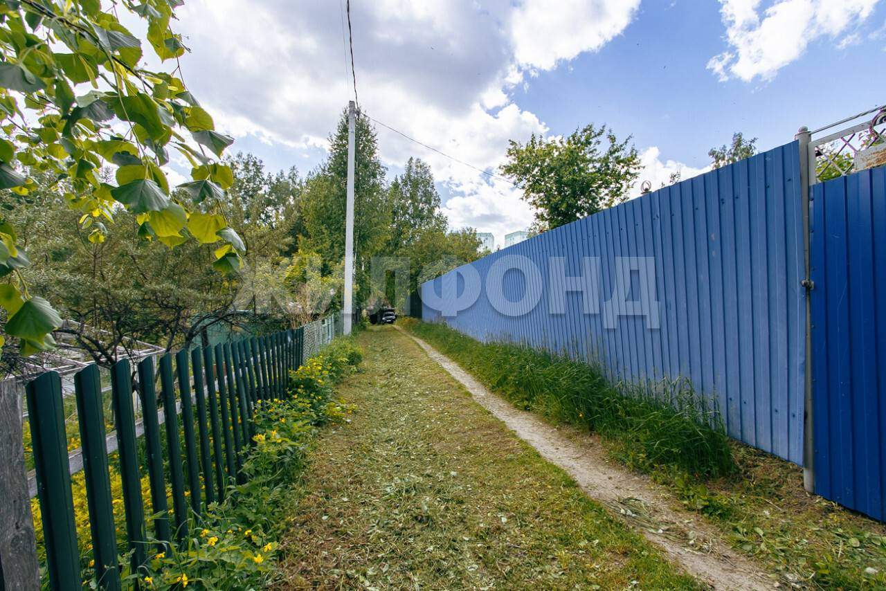 Продам земельный участок 630 м.кв.