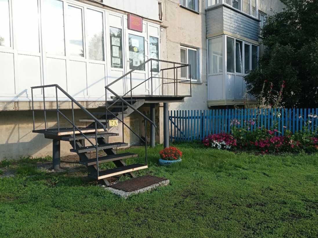 Помещение свободного назначения на продажу в Целинном, Бухарова улица, 69 фото №0