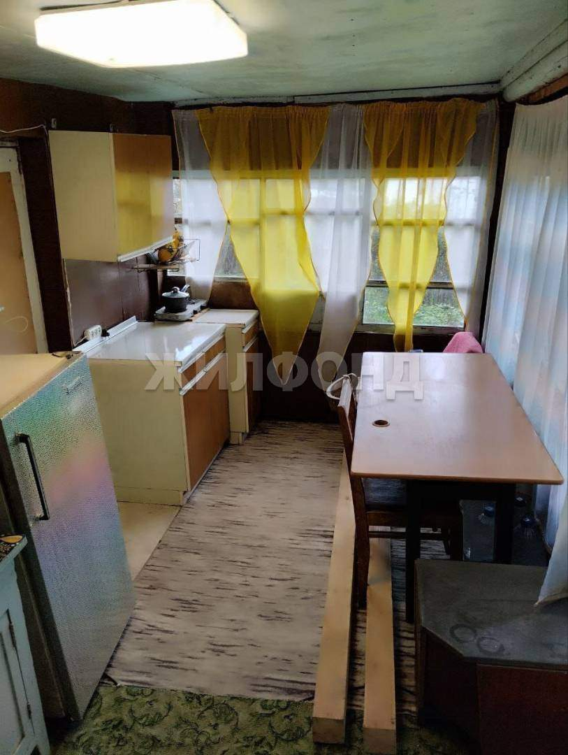 Продам земельный участок 800 м.кв.