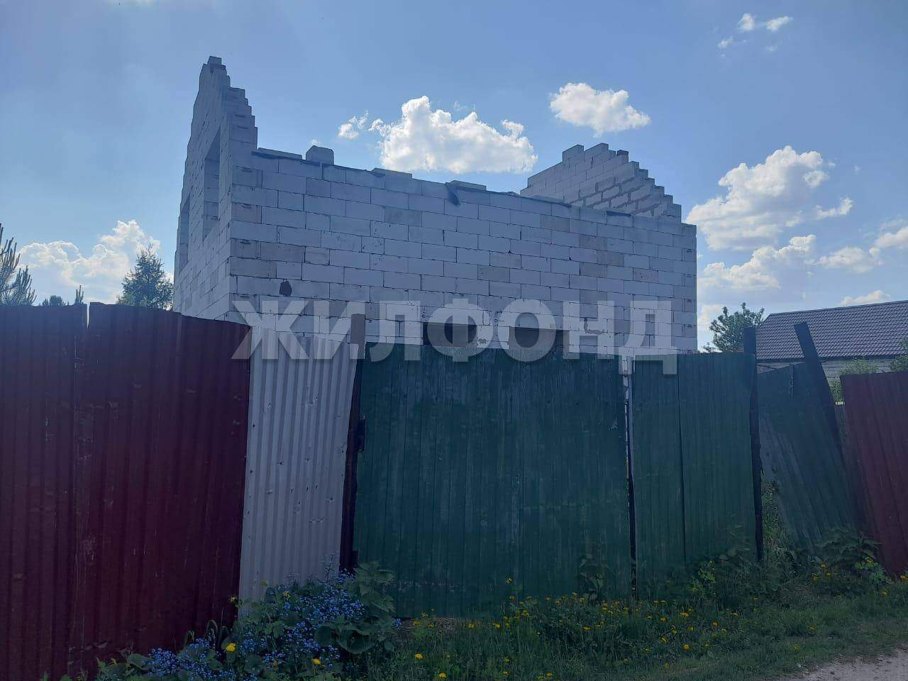 Продам земельный участок 600 м.кв.
